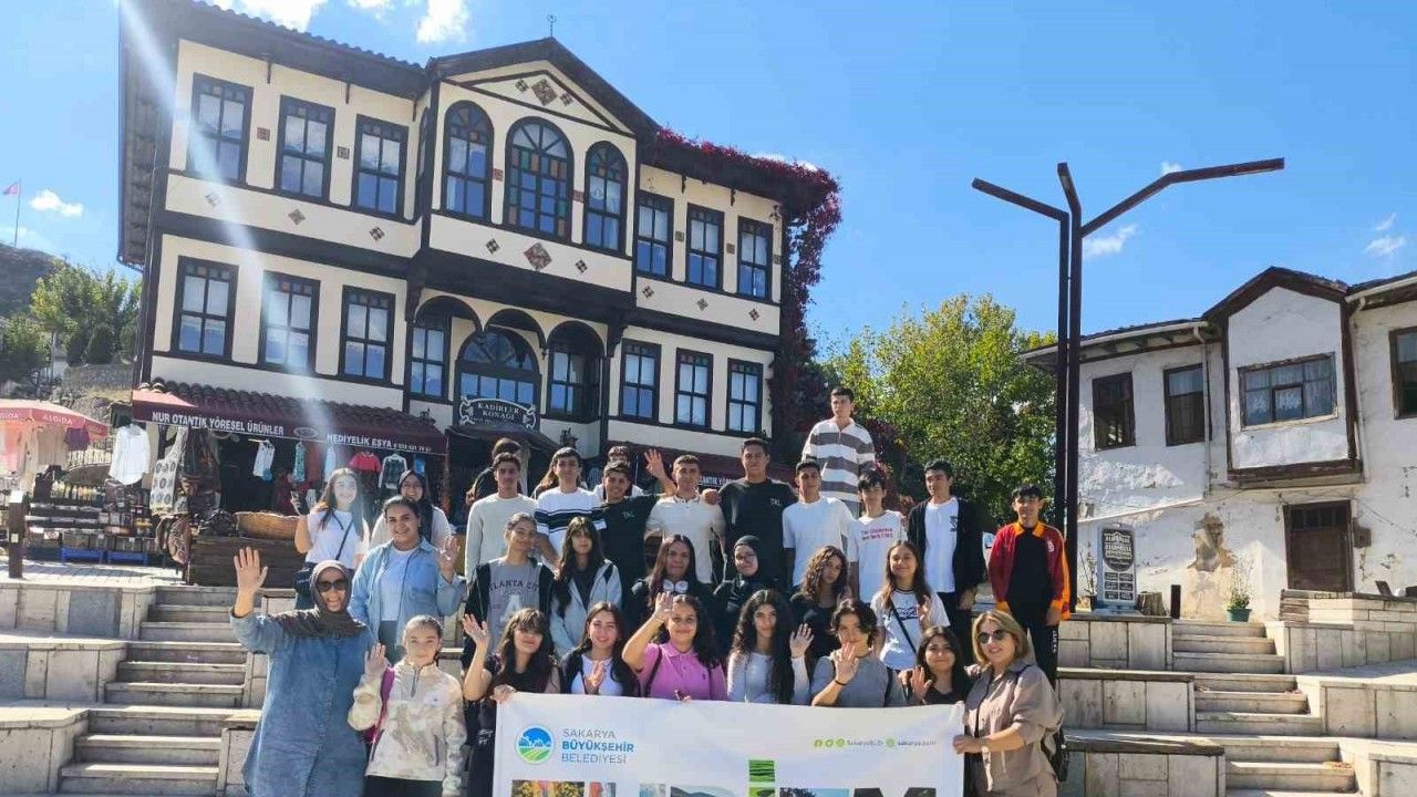 Öğrenciler şehrin tarihi ve doğal güzelliklerini keşfetti
