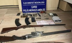 Polis Baskınında 13 Tarihi Eser Bulundu