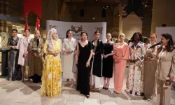 Tarihin Göbeğinde Defile Düzenlendi