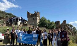 Öğrenciler, Restore Edilmeyen Kale İçin Tepkili