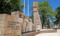 Atatürk Anıtı’nın Çevre Düzenlemesi Tamamlandı