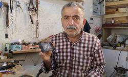 Kemik Taraklar, İşlenerek Sanat Eserine Dönüştürülüyor