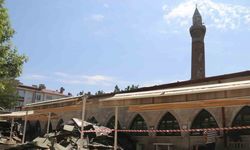 Sivas’taki 832 yıllık camide sessiz cuma