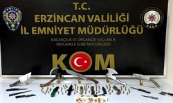 Tarihi eser niteliğinde bıçaklar ve fişekler ele geçirildi