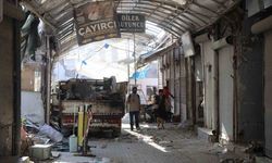 Tarihi Uzun Çarşı restorasyon çalışması yıkımla başladı