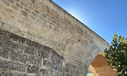 Diyarbakır'da tarih gözler önünde yok oluyor