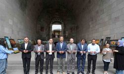 Tarihi Çifte Minareli Medrese’de resim sergisi
