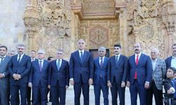 Bakan Ersoy, Divriği Ulu Camii ziyaret etti