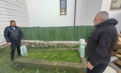 Binalar arasında kalan türbe unutulmaya yüz tuttu