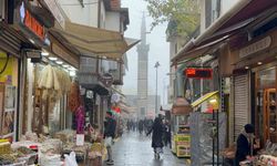 Diyarbakır'ın tarihi mekanlarını sis kapladı