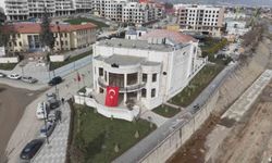 Tarihi meclis binasına 200 fore kazık