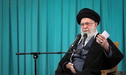 İran dini lideri Hamaney, protestolarda binlerce kişinin öldüğünü kabul etti