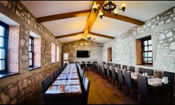 Esaretten Ziyafete, Şaşırtan Değişim