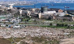 Fatih'in Emanetine Moloz Kuşatması!