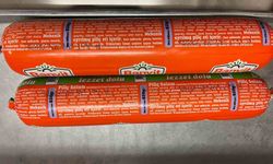 Okul kantini denetleyen zabıta son kullanama tarihi geçmiş ürünlere el koydu