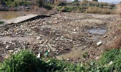 Tarihi taş köprüye yüzer bariyer istendi!