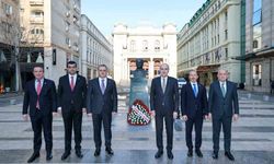 TBMM Başkanı Kurtulmuş, Romanya'da Atatürk Anıtı'nı ziyaret etti