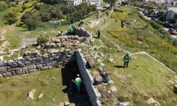 Tarihi surlarda kapsamlı temizlik çalışması