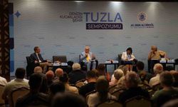 'Denizin Kucakladığı Şehir: Tuzla' Sempozyumu'nda Tuzla'nın 2 bin 500 yıllık tarihi ele alındı
