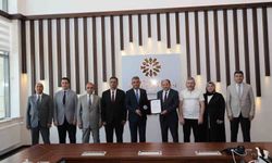 Erzurum Lisesinin köklü tarihi bilimsel bir eserle geleceğe taşınıyor