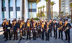 İzmir'in tarihine 83 yıldır 'müzikle' tanıklık ediyorlar