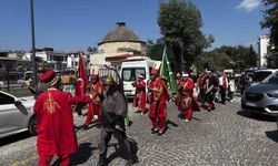 Sünnet çocukları mehteran eşliğinde tarihi sokaklarda yürüdü