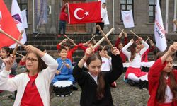 Cumhuriyet coşkusu Diyarbakır'ın tarihi surlarında yankılandı