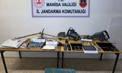 Gördes'te patlayıcılarla kaçak define kazısına suçüstü: 8 gözaltı