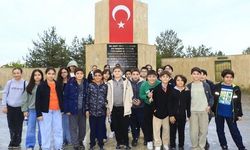 Vanlı öğrenciler kentin tarihi ve turistik mekanlarını gezdi