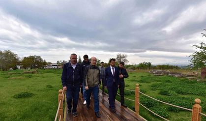 YÖK Başkanı Özvar Bitlis’te Tarihi Mekanları Gezdi