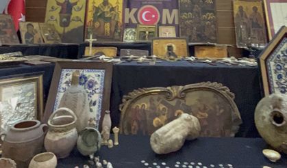 Polisler Kılık Değiştirdi: 931 Tarihi Eser Ele Geçirildi