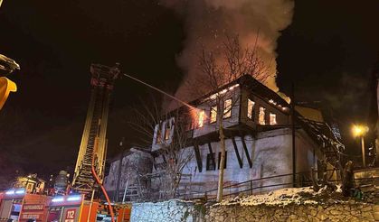 150 Yıllık Tarihi Konak Alevlere Teslim Oldu