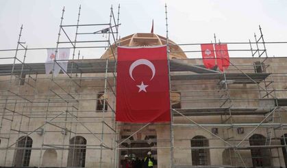 Depremde Hasar Alan Cami Temmuzda İbadete Açılacak