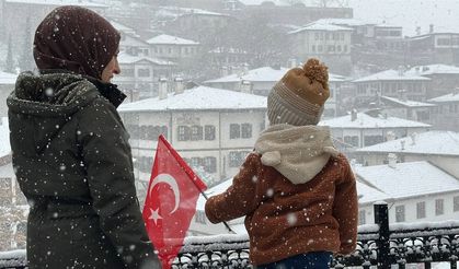 Tarihi Kentte Kar Manzaraları Mest Etti