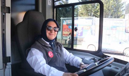 2 Çocuk Annesi 8 Yıldır Belediye Şoförü