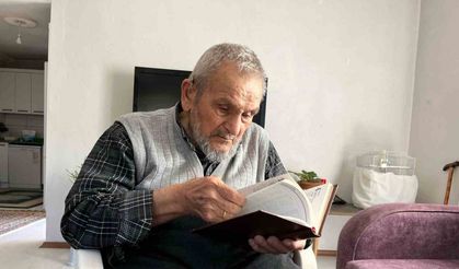 Kendi Elleriyle Tarih Ansiklopedisi Yazdı
