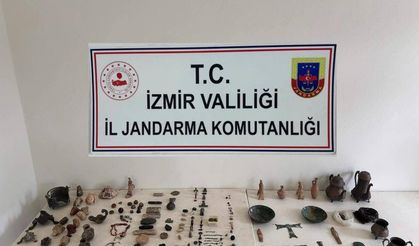 Tarihi Eserleri Satamadan Yakalandı