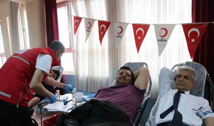 Büyüklere Hem Umut Hem Örnek Oldular