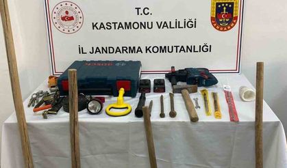 İzinsiz Kazıya Jandarma Baskını