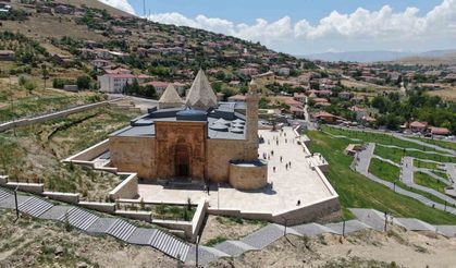 Tarihi Motifler, Ahşap ve Bakırla Buluştu