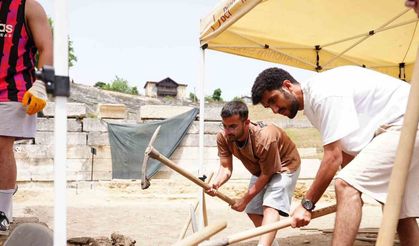 Antik Kent Kazısında Bu Sefer Gönüllü Gençler Yer Aldı