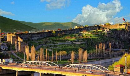 Ardahan Kalesi Turizme Kazandırılıyor