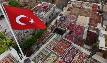 El Dokuma Halılardan Renk Cümbüşü