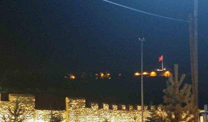 Tarihi Ardahan Kalesi Işıl Işıl