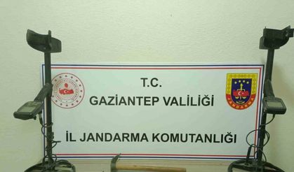 Kaçak kazı yapan 2 şahsı jandarma suçüstü yakaladı