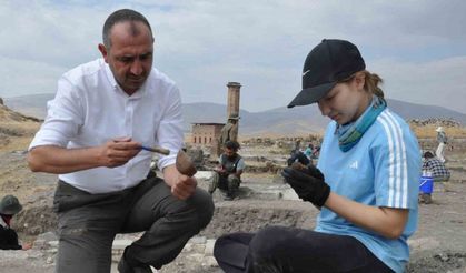Kars Ani Ören Yeri’nde 7 bölgede kazı çalışması yapılıyor