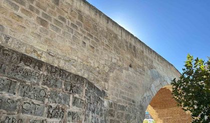 Diyarbakır'da tarih gözler önünde yok oluyor