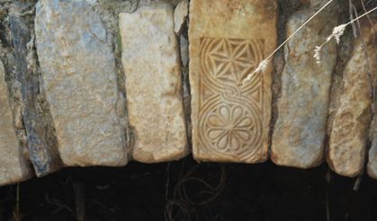 Taşköprü temizliğinde tarihi sütun parçası bulundu