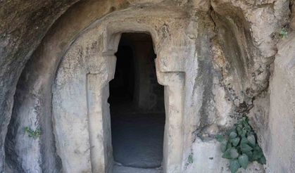 Urartu valilerine ait kaya mezarı