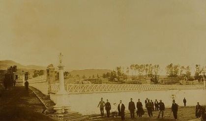 Tarihi caddesi Yıldız Arşivleri’nden gün yüzüne çıktı